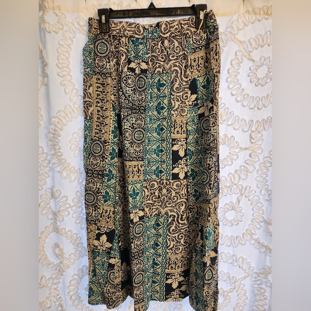 Earthbound Trading Co Boho Maxi Skirt Size M pleated, stretch waist NWT blue